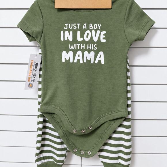 Baby-essentials Other - Adorable 4 piece baby boy outfit